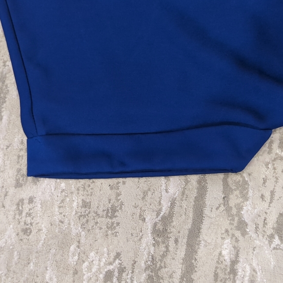 SHEIN - Rolled Cuff Batwing Satin Top - Picture 4 of 6